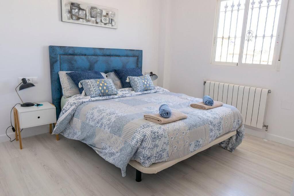 Casa Lilly-Rose, A Beautiful 3 Bedroom Detached Villa A Short Walk To The Villamartin Plaza & Golf Course Villamartin (Valencia) Exterior foto