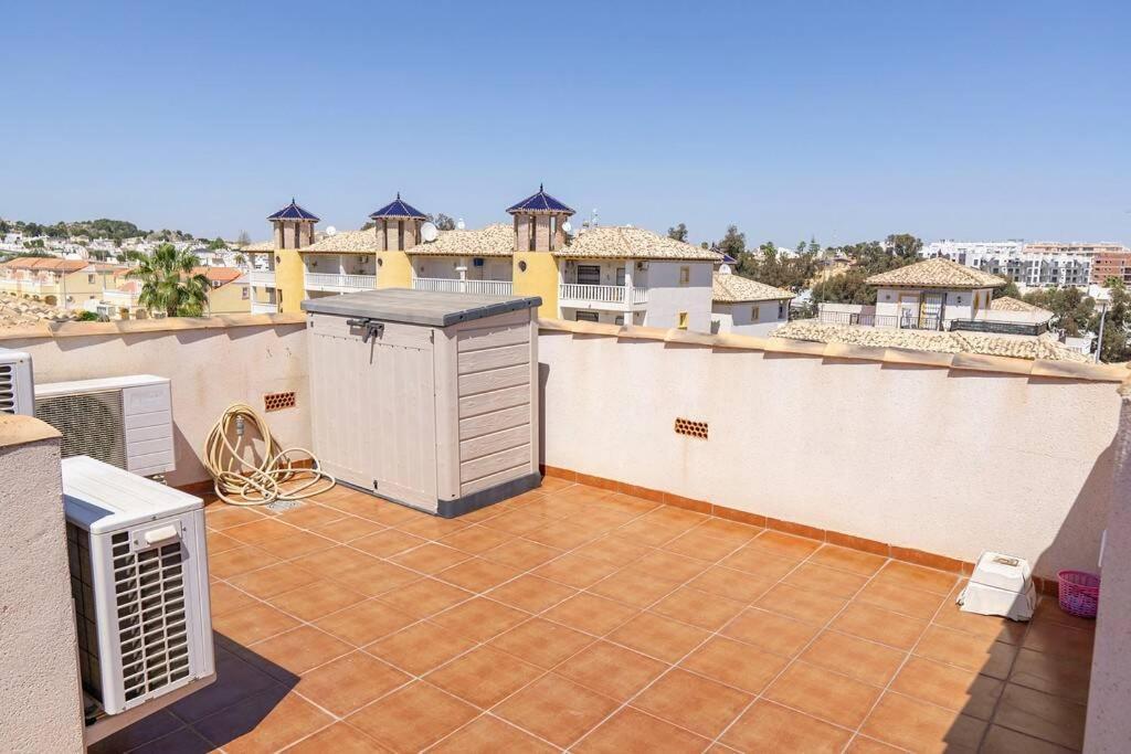 Casa Lilly-Rose, A Beautiful 3 Bedroom Detached Villa A Short Walk To The Villamartin Plaza & Golf Course Villamartin (Valencia) Exterior foto