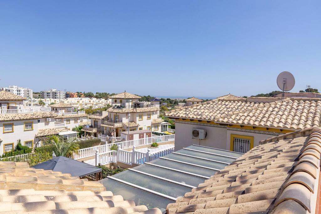 Casa Lilly-Rose, A Beautiful 3 Bedroom Detached Villa A Short Walk To The Villamartin Plaza & Golf Course Villamartin (Valencia) Exterior foto