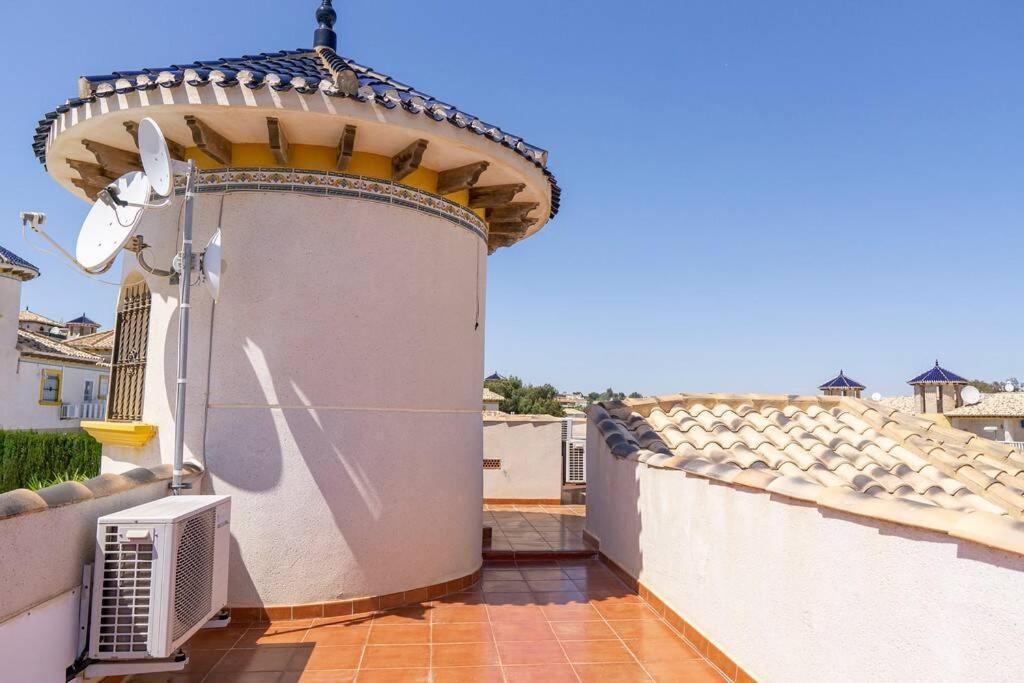Casa Lilly-Rose, A Beautiful 3 Bedroom Detached Villa A Short Walk To The Villamartin Plaza & Golf Course Villamartin (Valencia) Exterior foto
