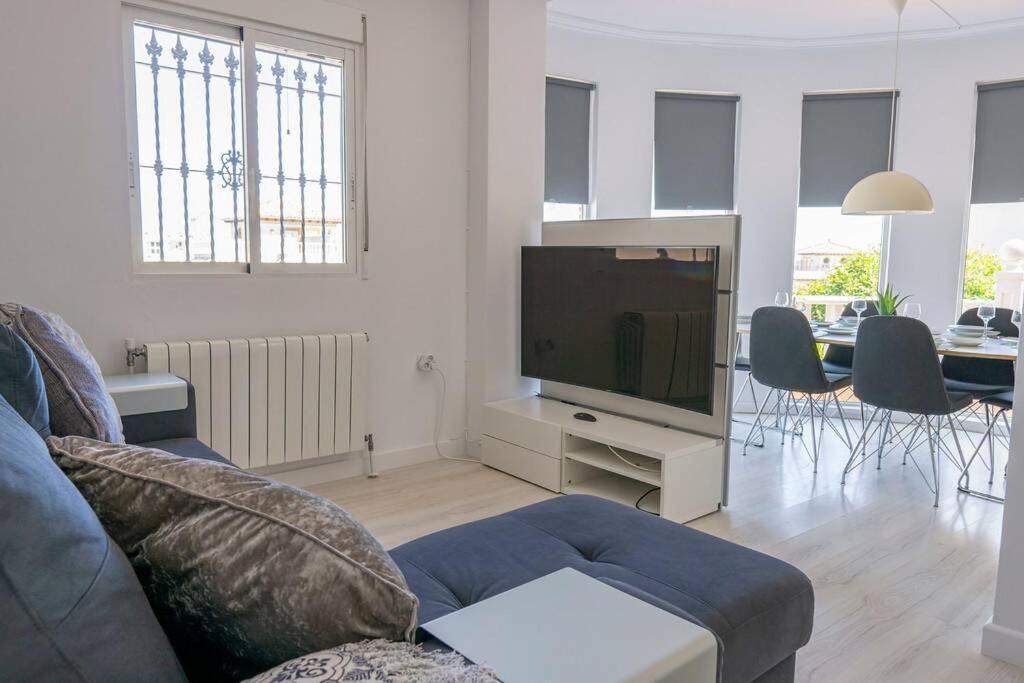 Casa Lilly-Rose, A Beautiful 3 Bedroom Detached Villa A Short Walk To The Villamartin Plaza & Golf Course Villamartin (Valencia) Exterior foto