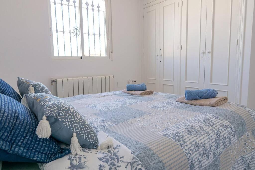 Casa Lilly-Rose, A Beautiful 3 Bedroom Detached Villa A Short Walk To The Villamartin Plaza & Golf Course Villamartin (Valencia) Exterior foto