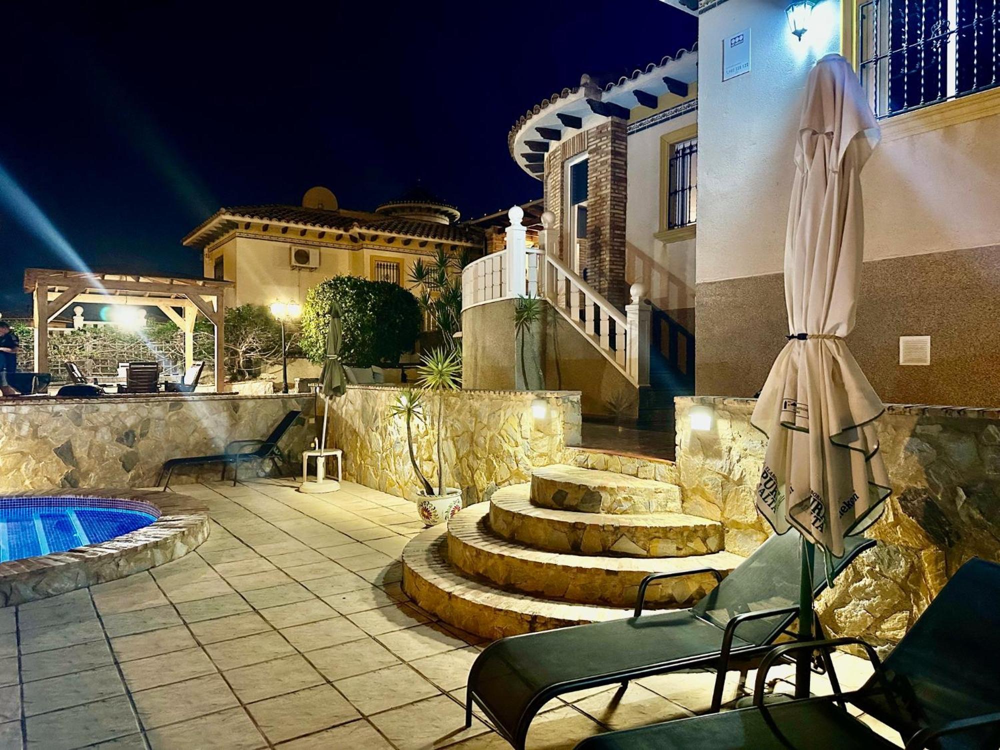 Casa Lilly-Rose, A Beautiful 3 Bedroom Detached Villa A Short Walk To The Villamartin Plaza & Golf Course Villamartin (Valencia) Exterior foto